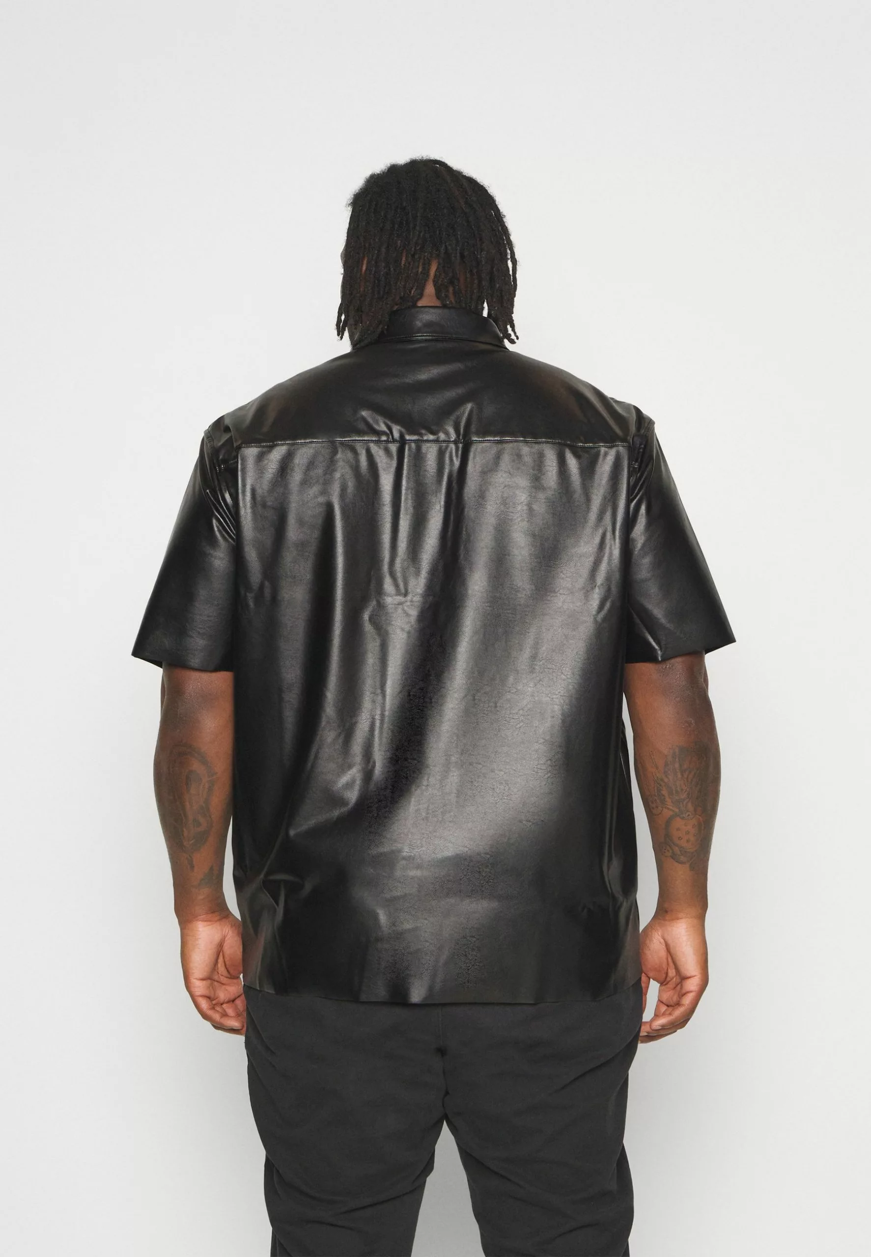 YOURTURN Unisex - Shirt - Black 3 YOURTURN Unisex - Shirt - Black - Image 3