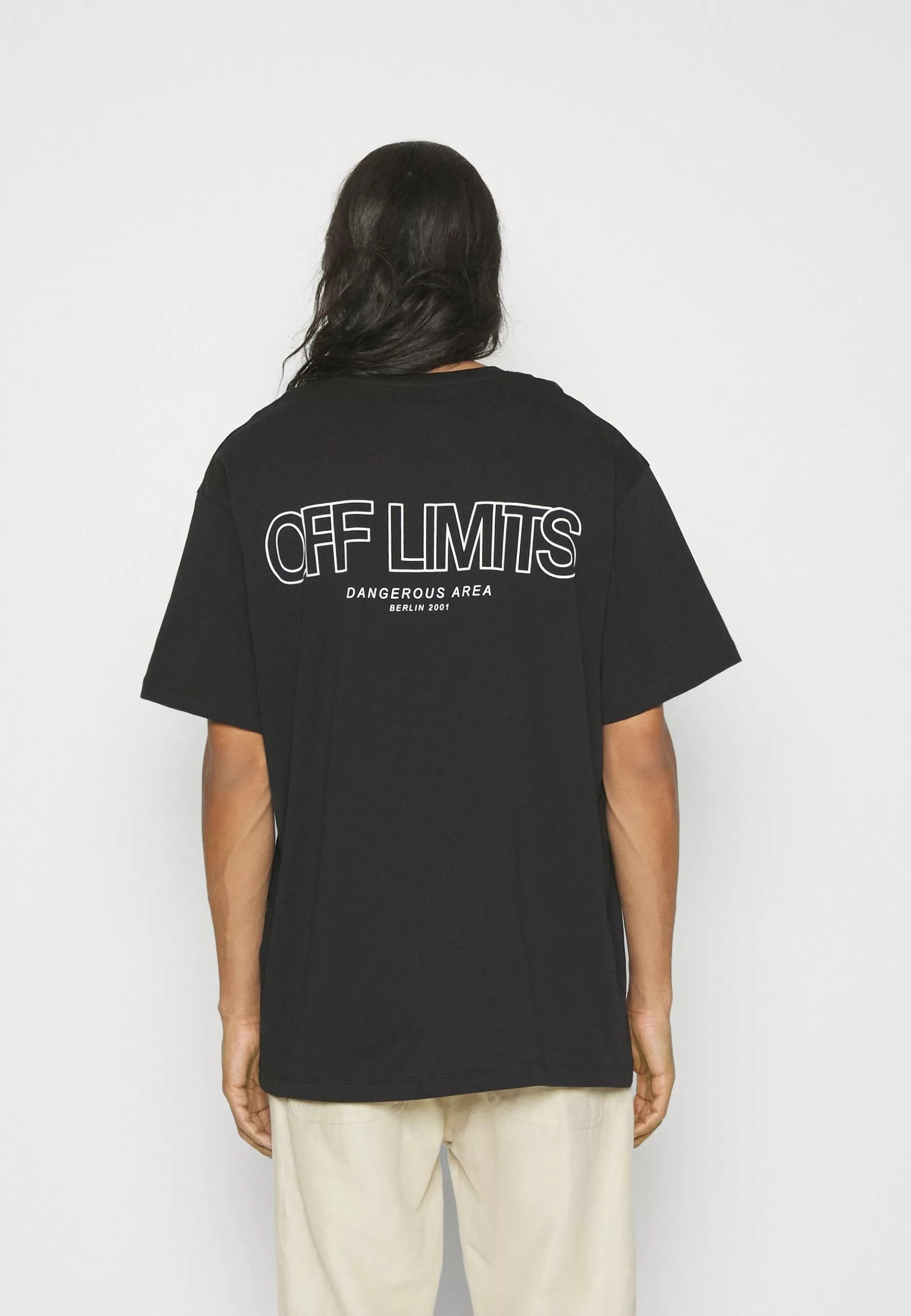 YOURTURN Unisex - Print T-Shirt - Black 3 YOURTURN Unisex - Print T-Shirt - Black - Image 3