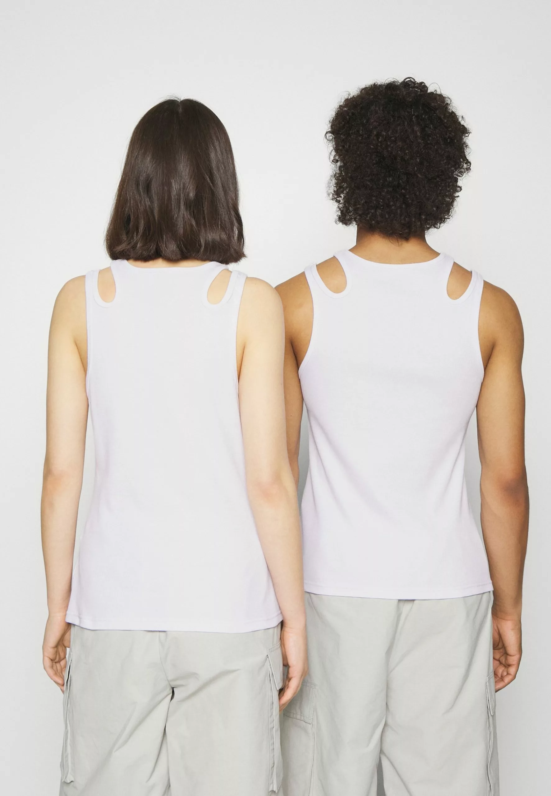 YOURTURN Unisex - Top - White 3 YOURTURN Unisex - Top - White - Image 3