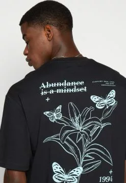 YOURTURN Chest Tee Unisex - Print T-Shirt - 802 - Black 11 YOURTURN Chest Tee Unisex - Print T-Shirt - 802 - Black -Yourturn Shop 0e4b4081586c44b38413d45691796242 scaled