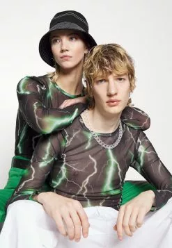 YOURTURN Unisex - Long Sleeved Top -Black -Yourturn Shop 11e4b75ba17e4d299ac77c4582f0454d scaled