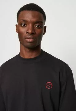 YOURTURN Unisex - Print T-Shirt - Black -Yourturn Shop 12890e18adee4f43bbb0d6195ceef186 scaled