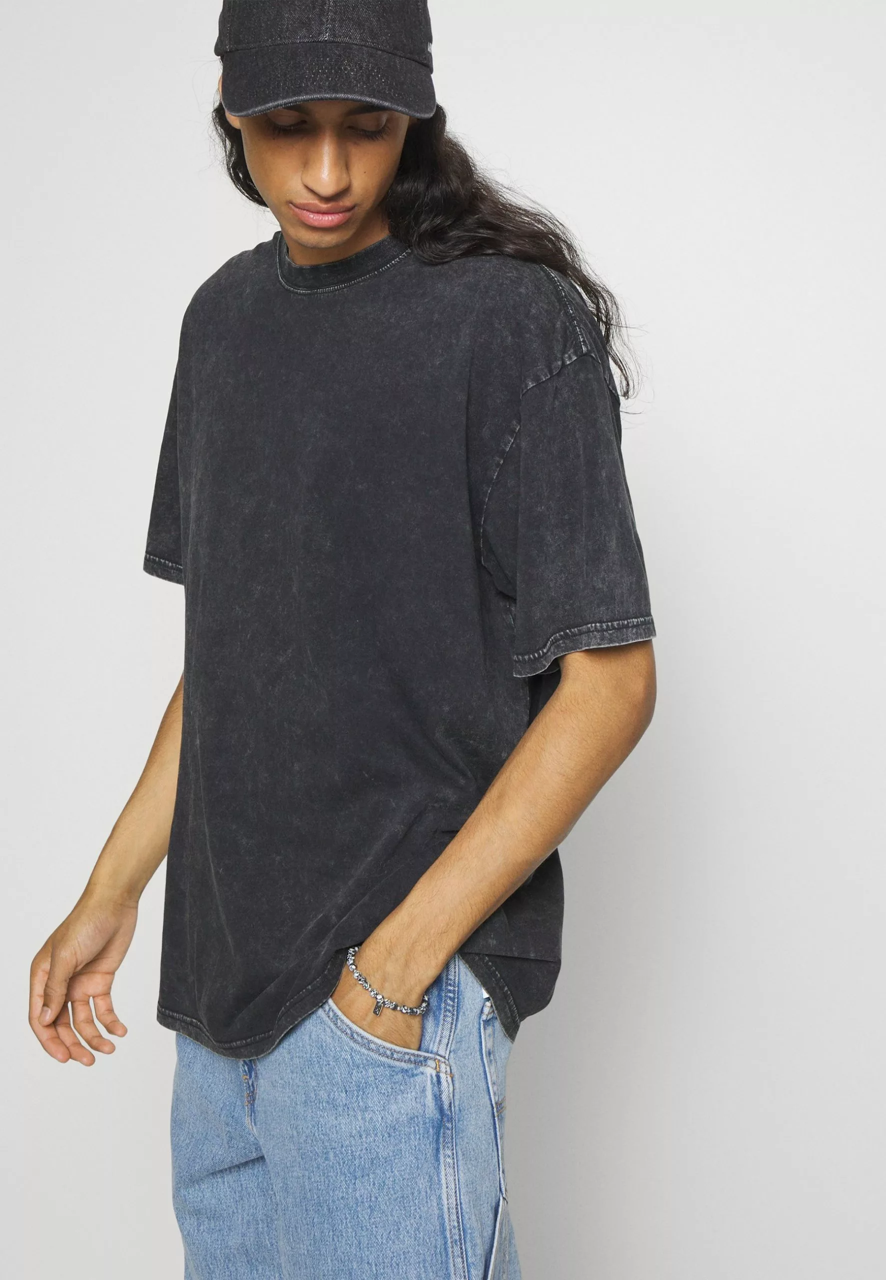 YOURTURN Unisex - Print T-Shirt - Mottled Black 4 YOURTURN Unisex - Print T-Shirt - Mottled Black - Image 4