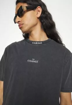 YOURTURN Unisex - Print T-Shirt - Black -Yourturn Shop 16655be836724e09a68d055c8f8774dc scaled