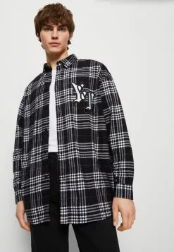 YOURTURN Unisex - Button-Down Blouse - White/Black -Yourturn Shop 18e30a9a4fba4a42af17453c1dc89feb scaled