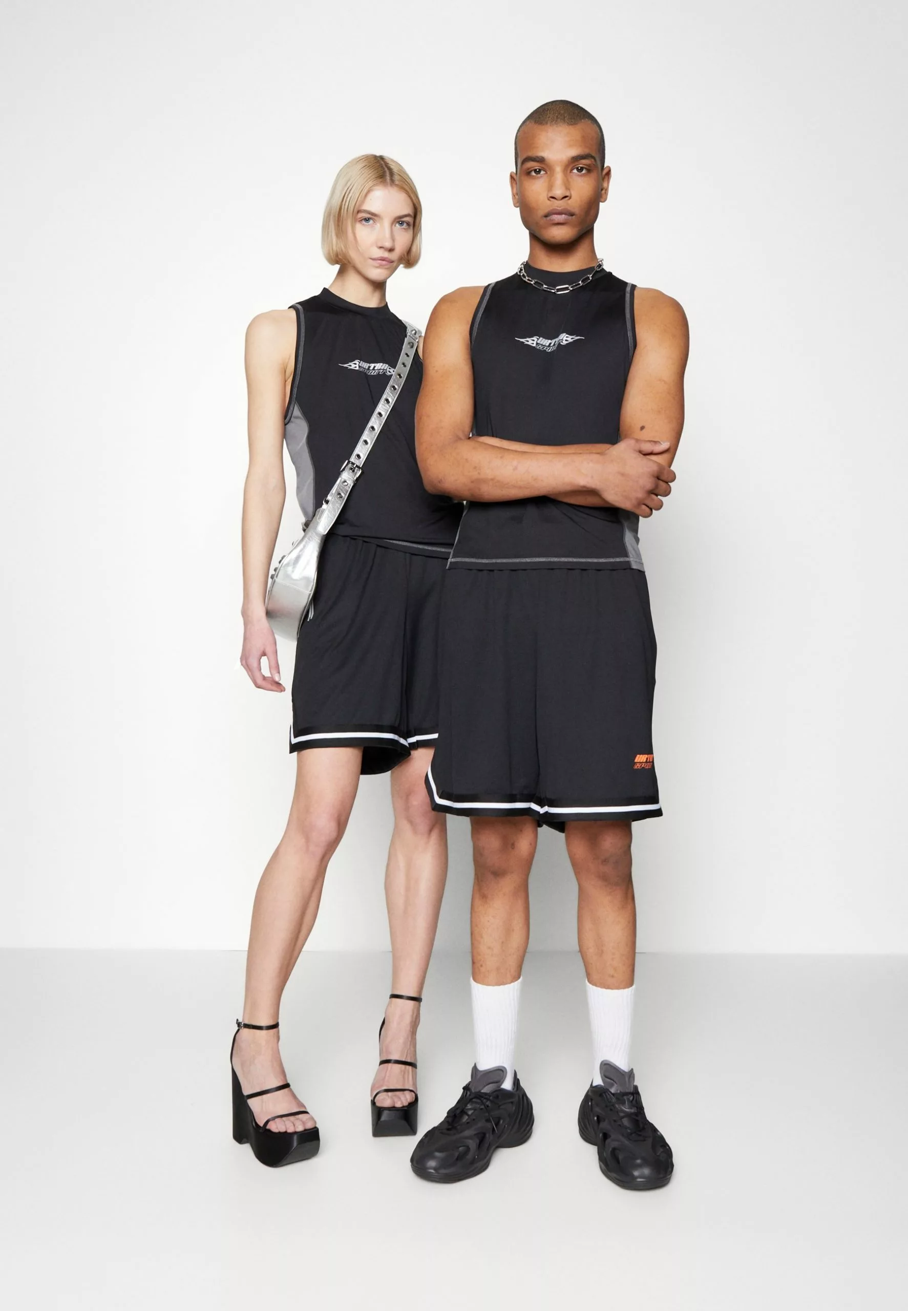 YOURTURN Unisex - Top - Black 2 YOURTURN Unisex - Top - Black - Image 2