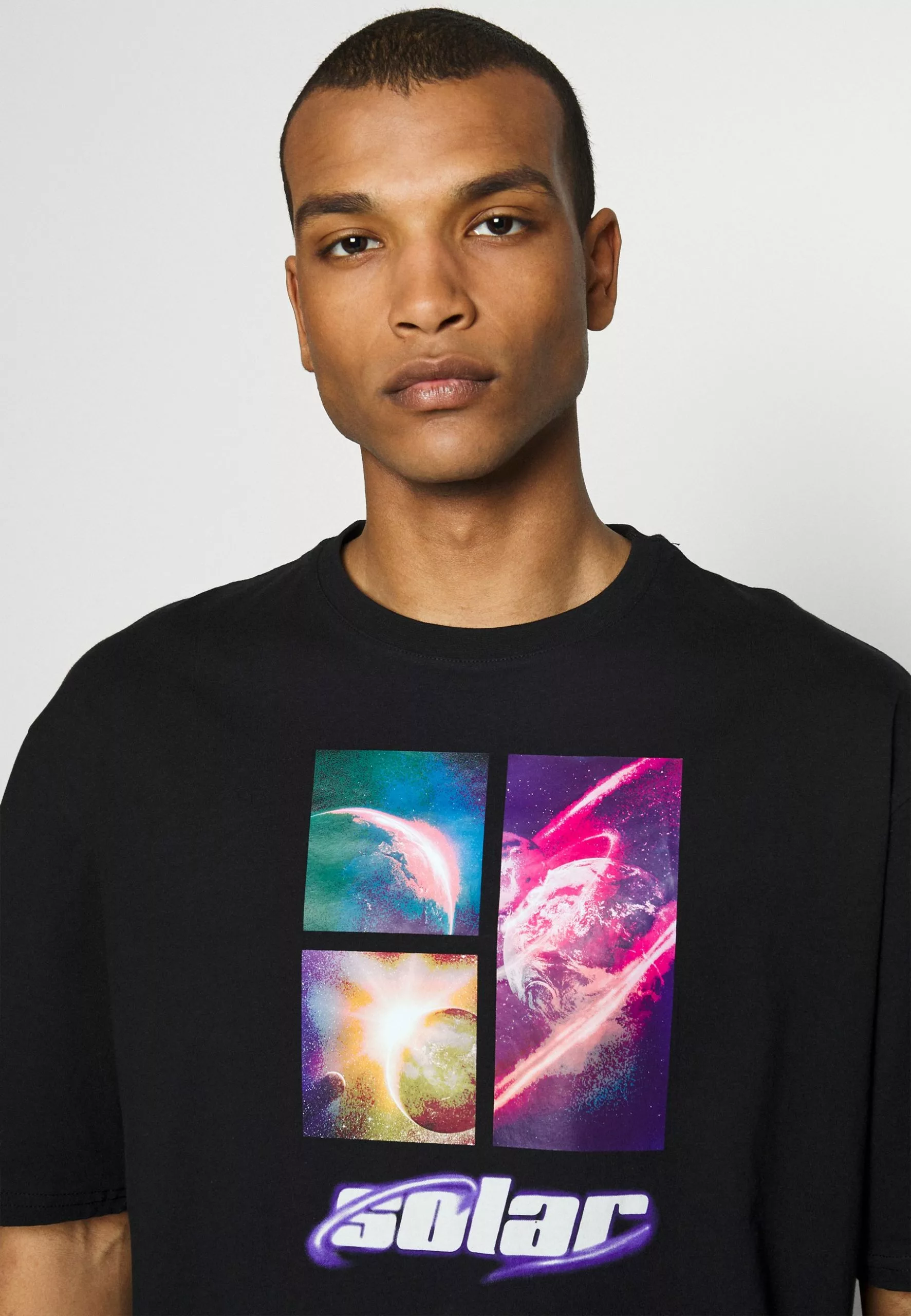 YOURTURN Unisex - Print T-Shirt - Black 4 YOURTURN Unisex - Print T-Shirt - Black - Image 4