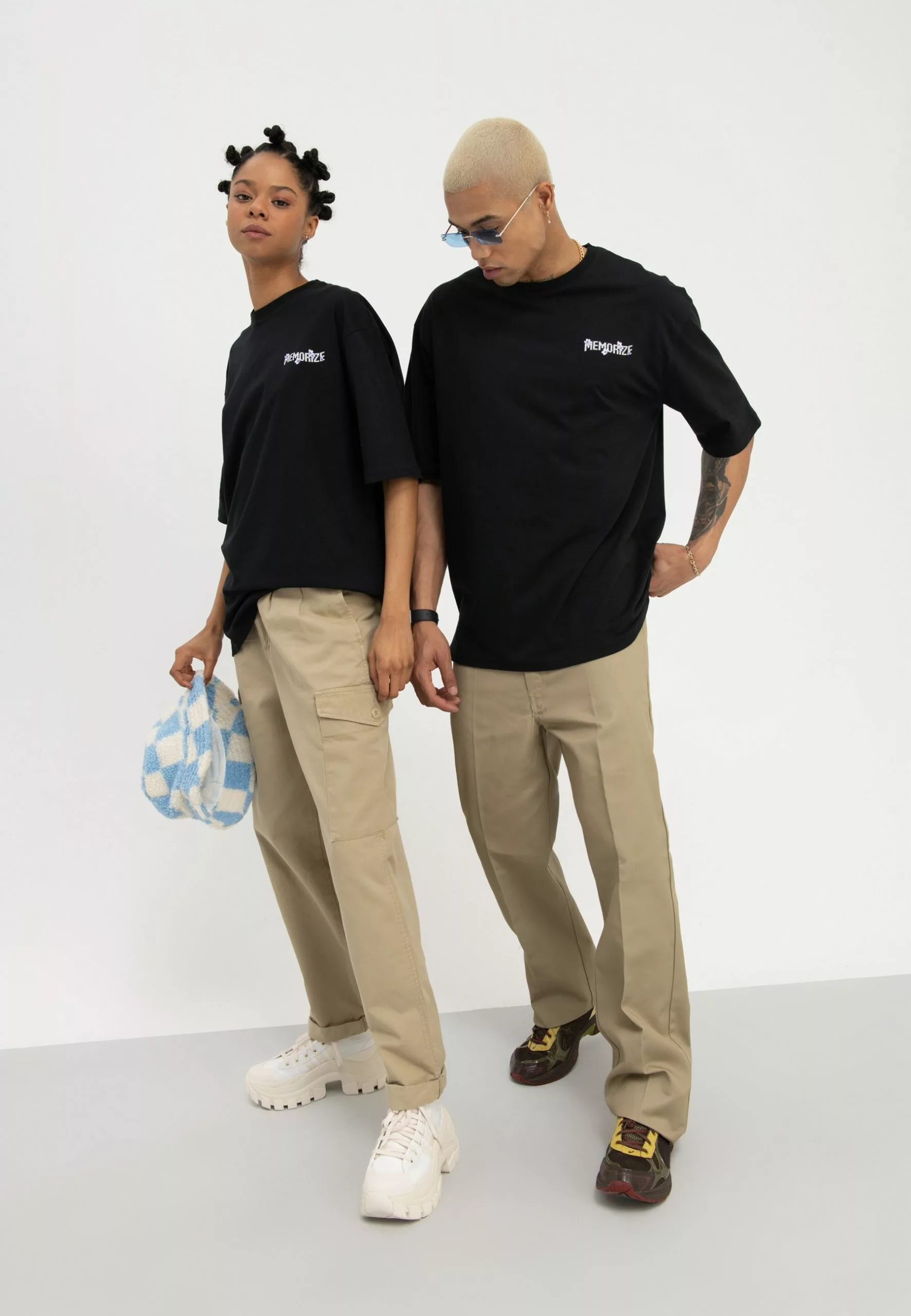 YOURTURN Unisex - Print T-Shirt - Black 2 YOURTURN Unisex - Print T-Shirt - Black - Image 2