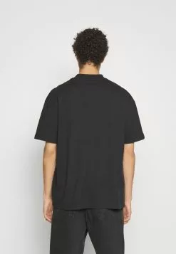 YOURTURN Unisex - Print T-Shirt 7 YOURTURN Unisex - Print T-Shirt -Yourturn Shop 2e0c01085ad0407a916eb2b33455aa92 scaled