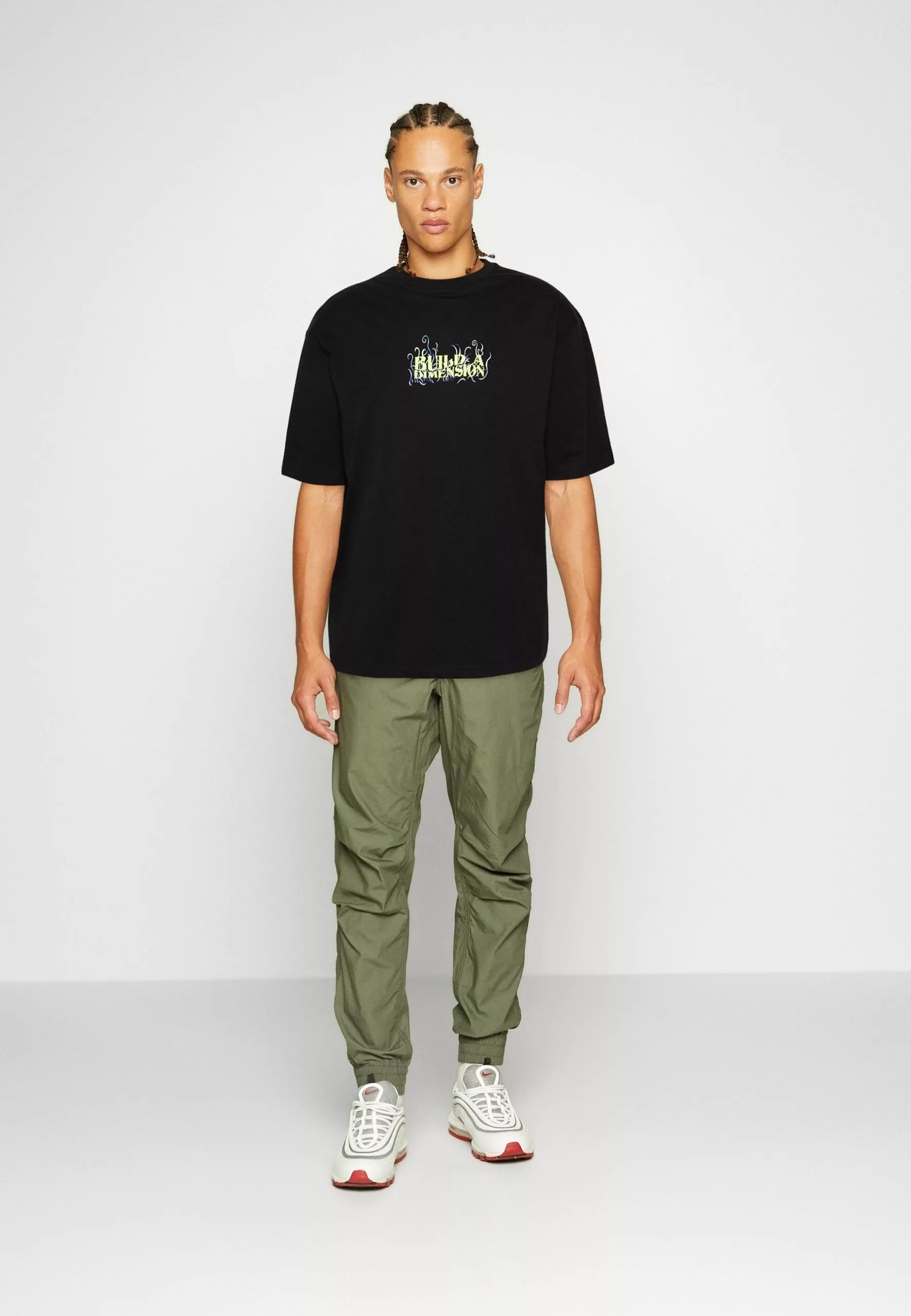 YOURTURN Unisex - Print T-Shirt - Black 2 YOURTURN Unisex - Print T-Shirt - Black - Image 2