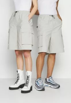 YOURTURN Unisex - Shorts - Light Grey