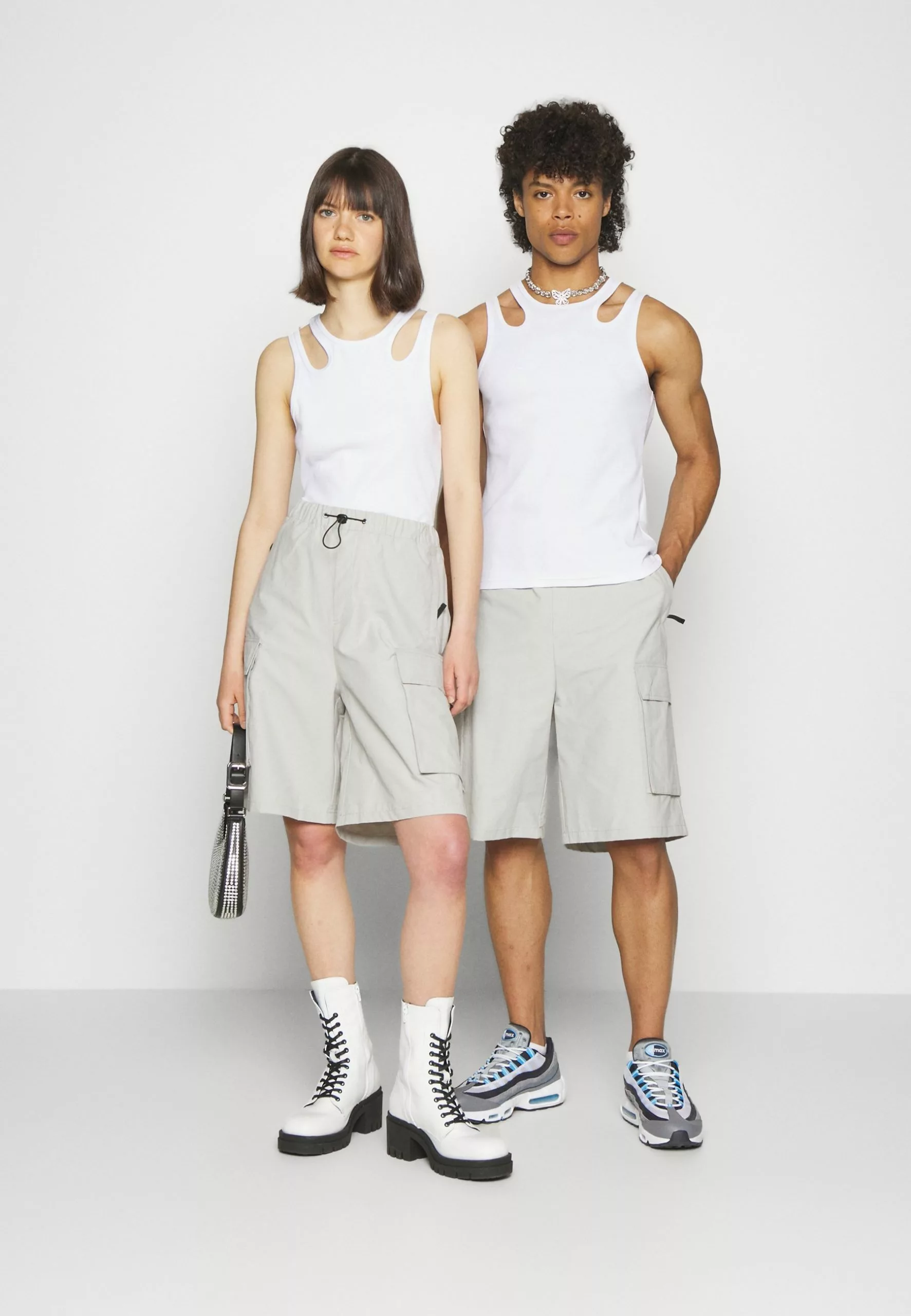 YOURTURN Unisex - Shorts - Light Grey 2 YOURTURN Unisex - Shorts - Light Grey - Image 2