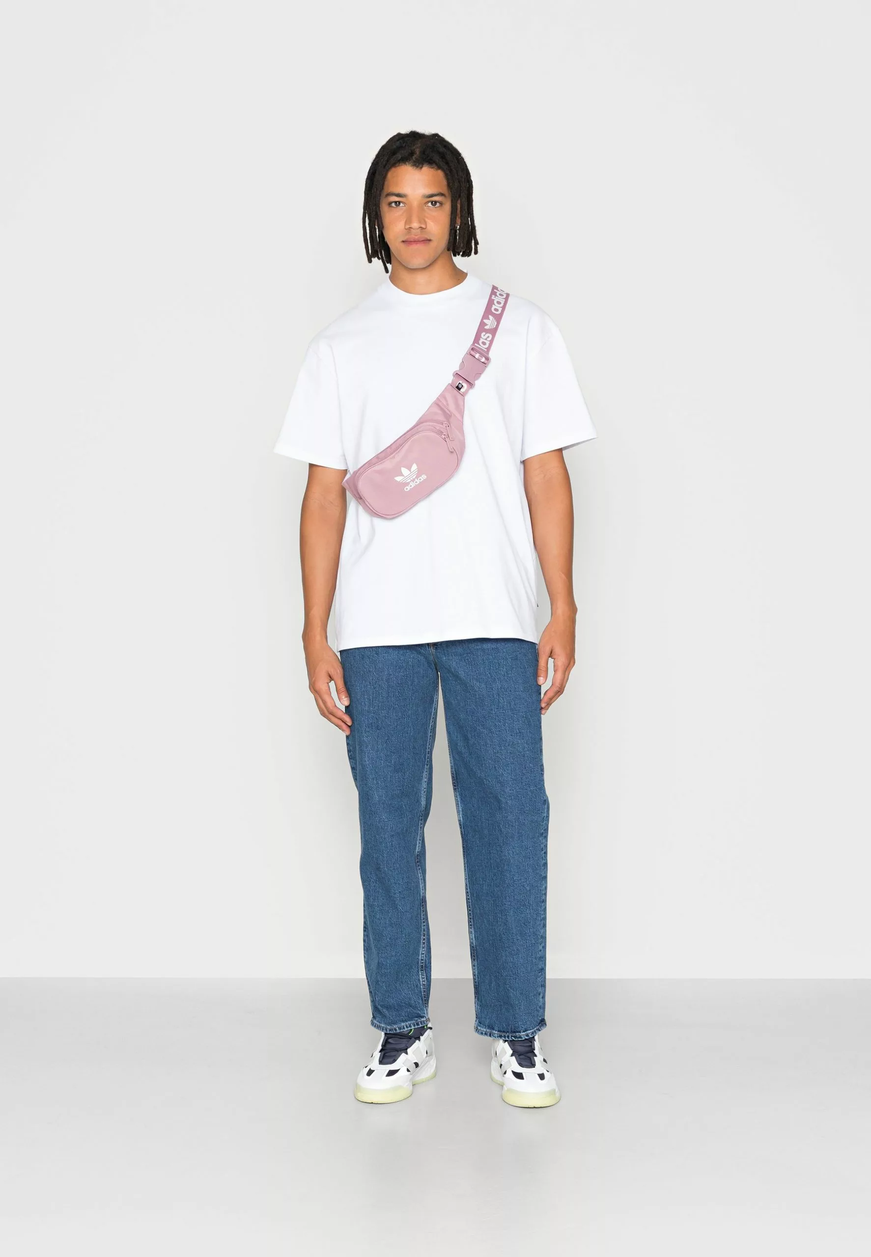 YOURTURN Heavy Weight Tee Unisex - Basic T-Shirt - White 2 YOURTURN Heavy Weight Tee Unisex - Basic T-Shirt - White - Image 2