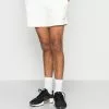 YOURTURN Basic Unisex - Shorts - White