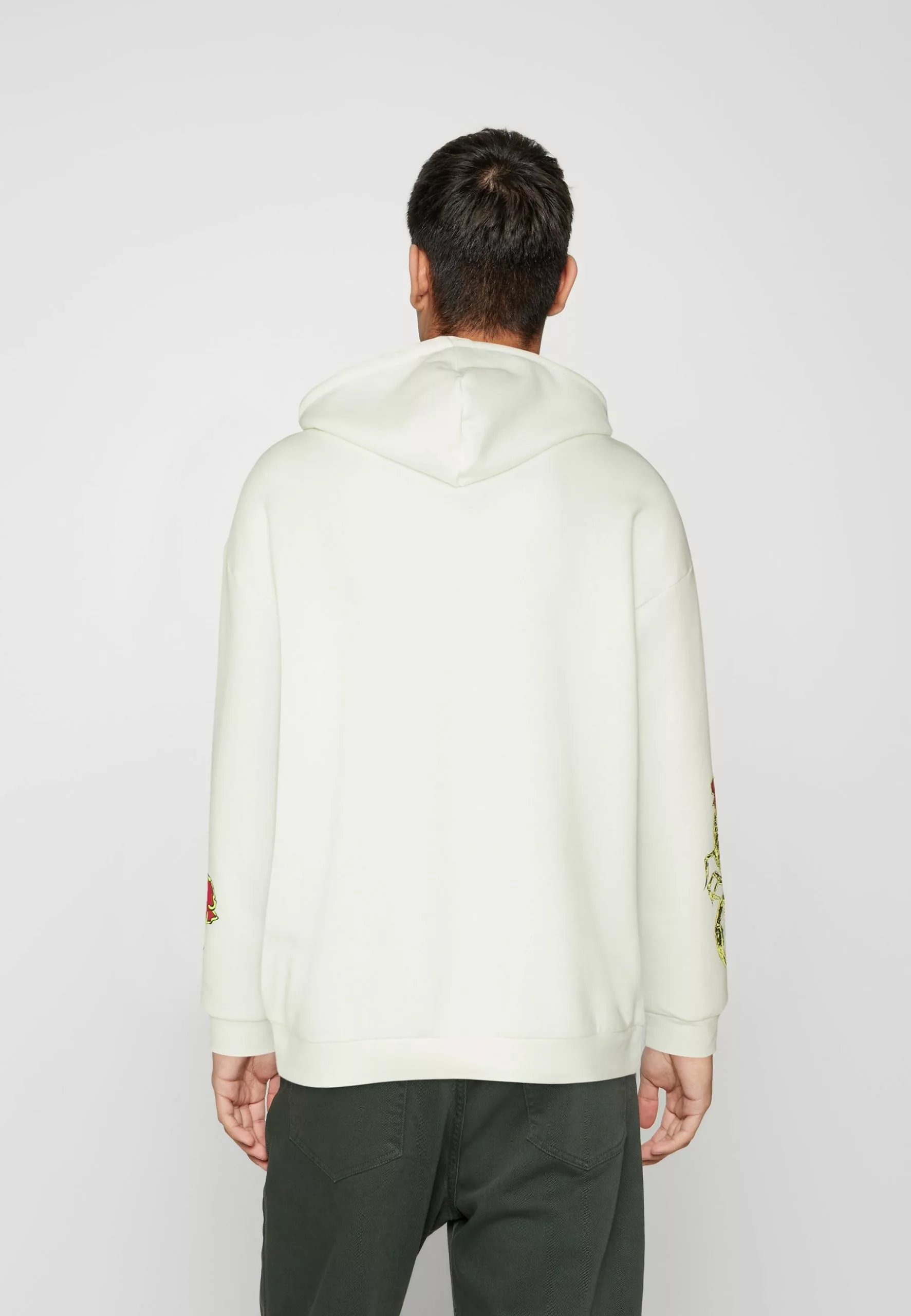 YOURTURN Unisex - Sweatshirt - White 3 YOURTURN Unisex - Sweatshirt - White - Image 3