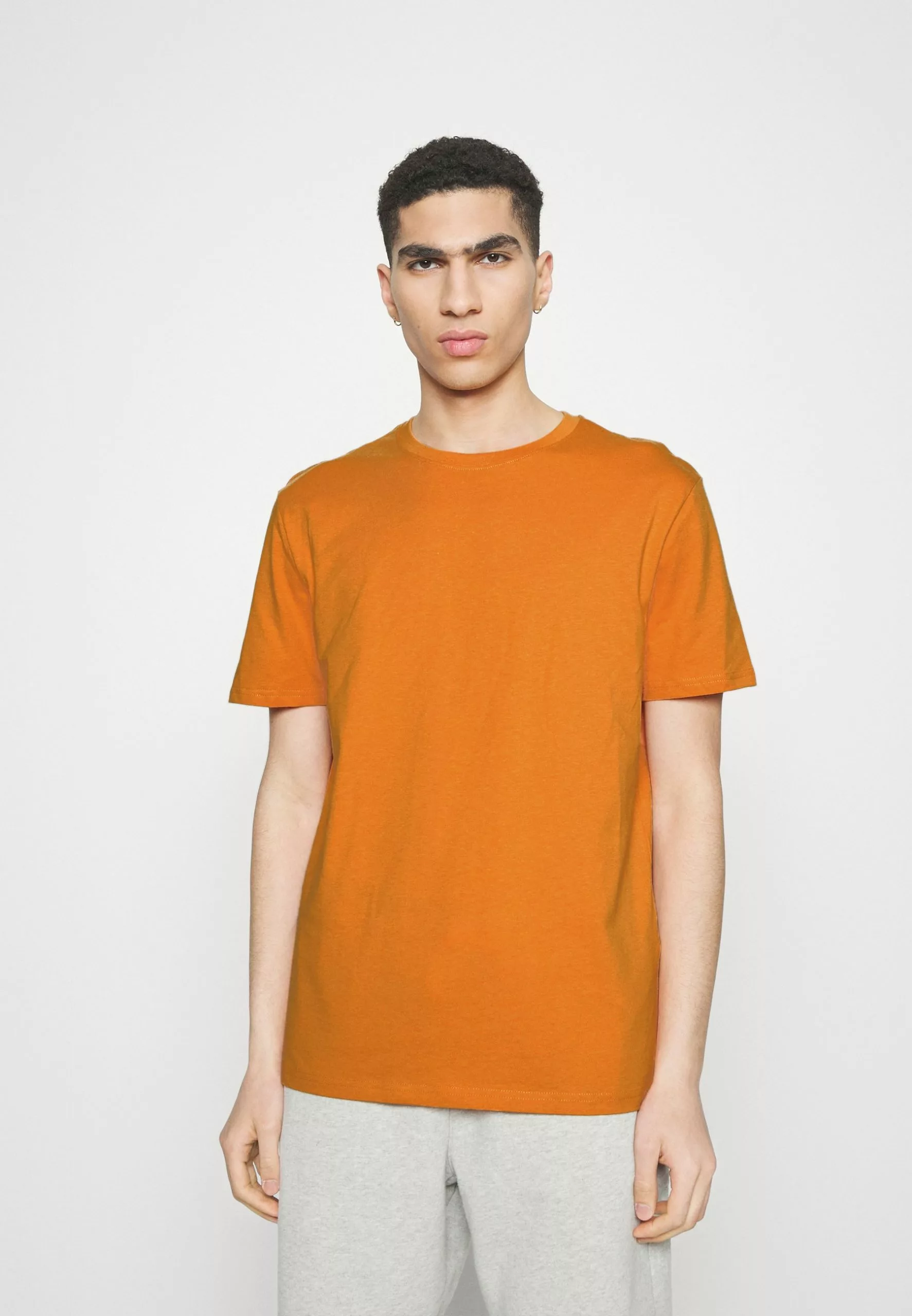 YOURTURN Unisex 5 Pack - Basic T-Shirt - White/Apricot/Light Blue 4 YOURTURN Unisex 5 Pack - Basic T-Shirt - White/Apricot/Light Blue - Image 4