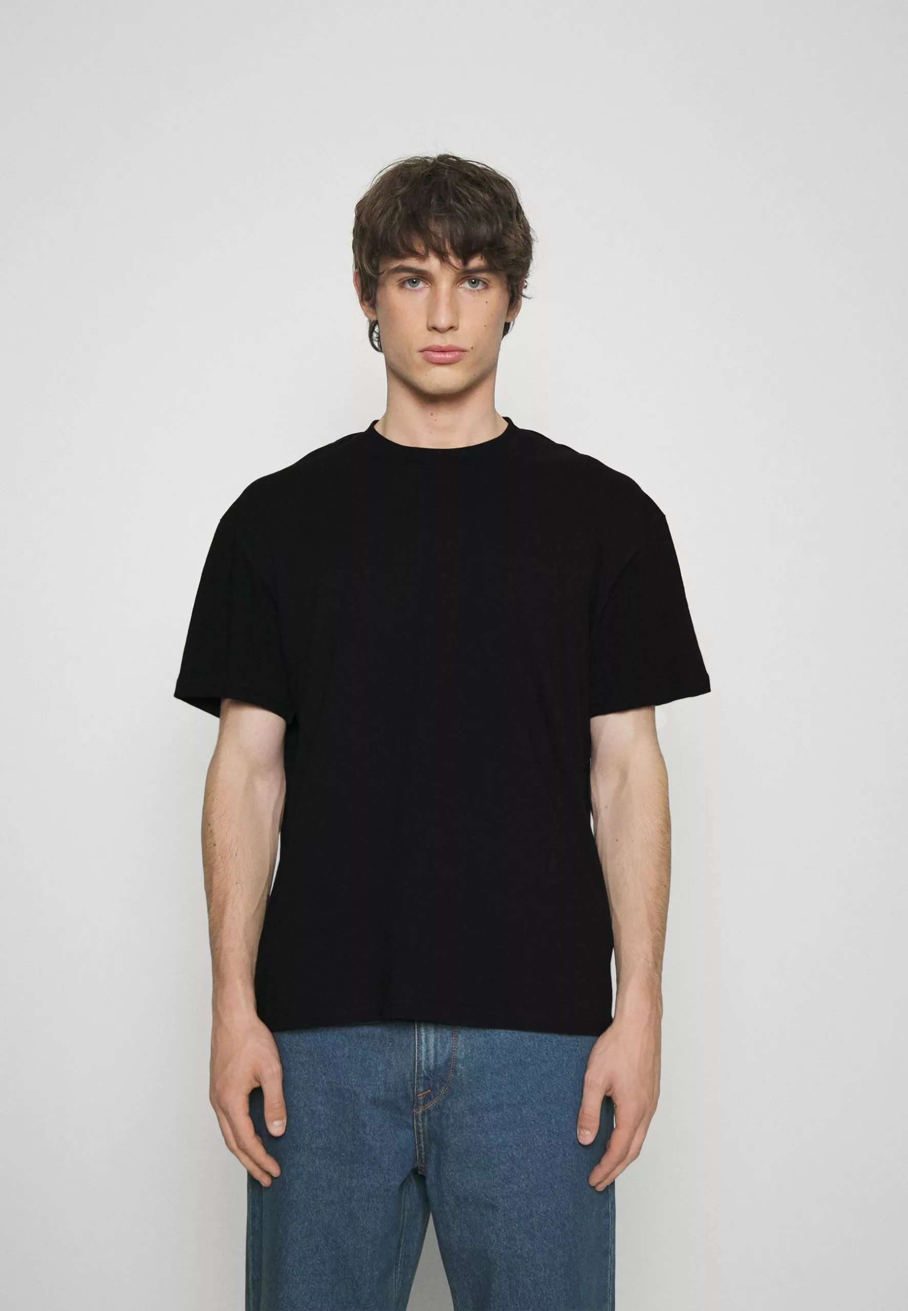 YOURTURN Unisex - Print T-Shirt - Black 1 YOURTURN Unisex - Print T-Shirt - Black