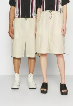 YOURTURN Genderless Parachute - Shorts - White