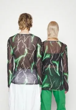 YOURTURN Unisex - Long Sleeved Top -Black -Yourturn Shop 5ec700df3d4a4ac6b8b9c0c4d33e0a43 scaled