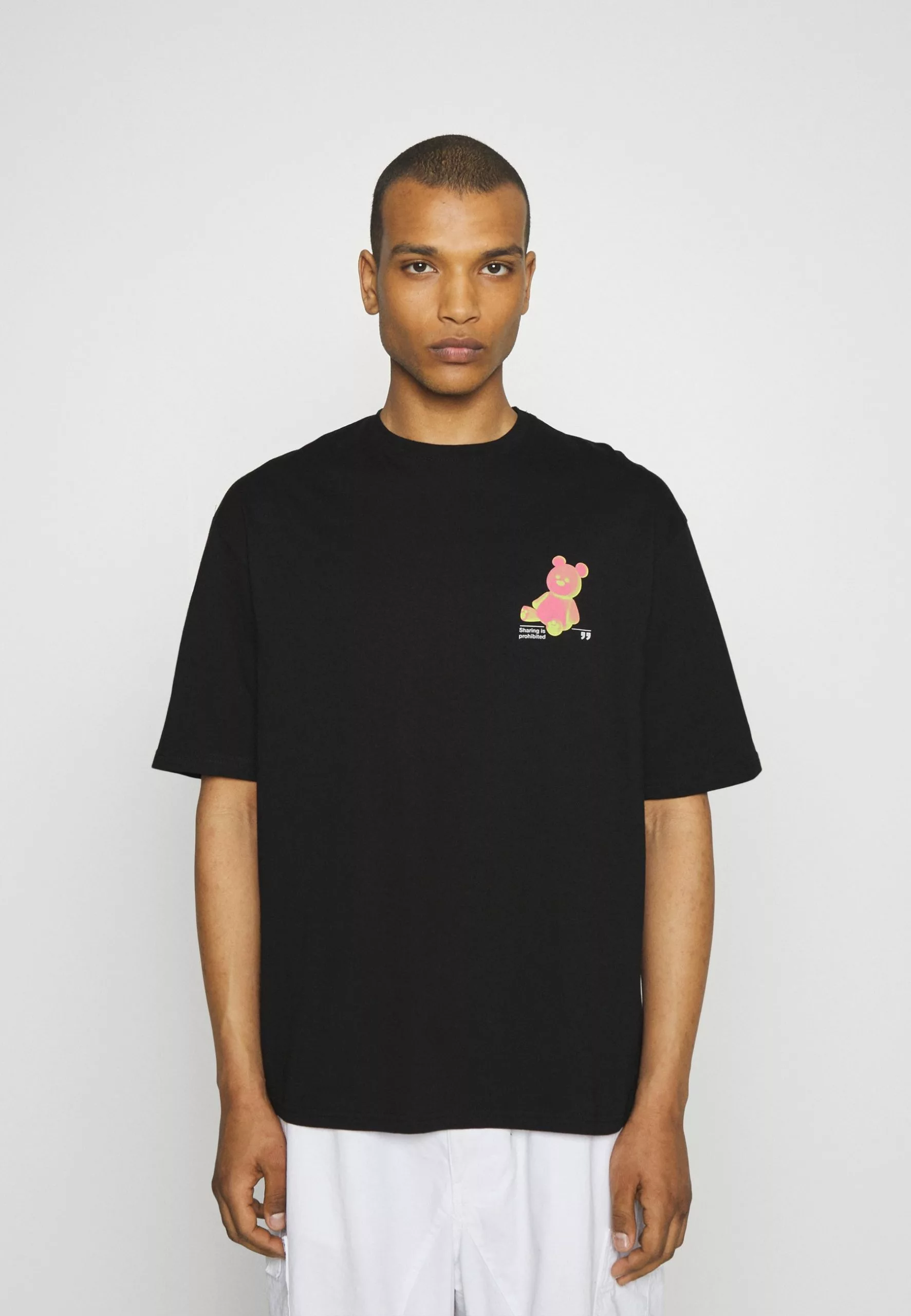 YOURTURN Unisex - Print T-Shirt - Black 3 YOURTURN Unisex - Print T-Shirt - Black - Image 3