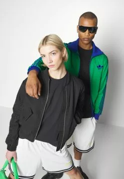 YOURTURN 3Pack Unisex - Basic T-Shirt - White/Mint/Black 13 YOURTURN 3Pack Unisex - Basic T-Shirt - White/Mint/Black -Yourturn Shop 653bc11f8bea43f9b6b61d016c1de7b7 scaled