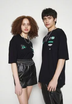 YOURTURN Unisex - Print T-Shirt - Black