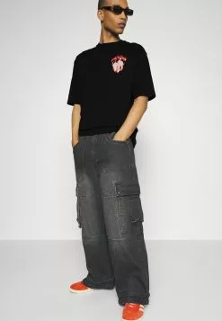 YOURTURN Unisex - Print T-Shirt - Black 9 YOURTURN Unisex - Print T-Shirt - Black -Yourturn Shop 664b5d650032428fb15078996ad5505e scaled