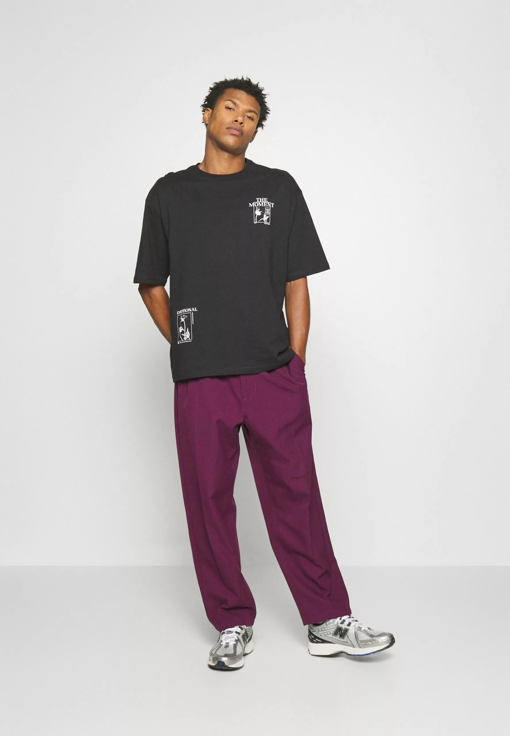 YOURTURN Unisex - Print T-Shirt - Black 2 YOURTURN Unisex - Print T-Shirt - Black - Image 2