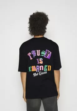 YOURTURN Unisex - Print T-Shirt - Black 8 YOURTURN Unisex - Print T-Shirt - Black -Yourturn Shop 6bd3cb6471c045e5841519e12e24c306 scaled