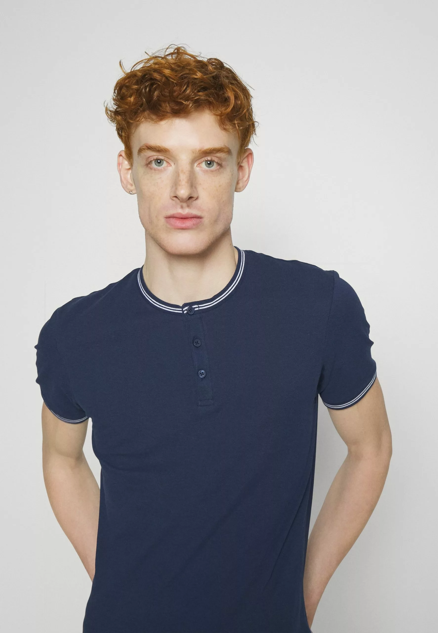 YOURTURN Unisex - Basic T-Shirt - Dark Blue 4 YOURTURN Unisex - Basic T-Shirt - Dark Blue - Image 4