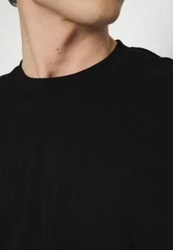 YOURTURN Unisex - Print T-Shirt - Black 9 YOURTURN Unisex - Print T-Shirt - Black -Yourturn Shop 6f00537cde1f46e282958b53ac9e7cdf scaled