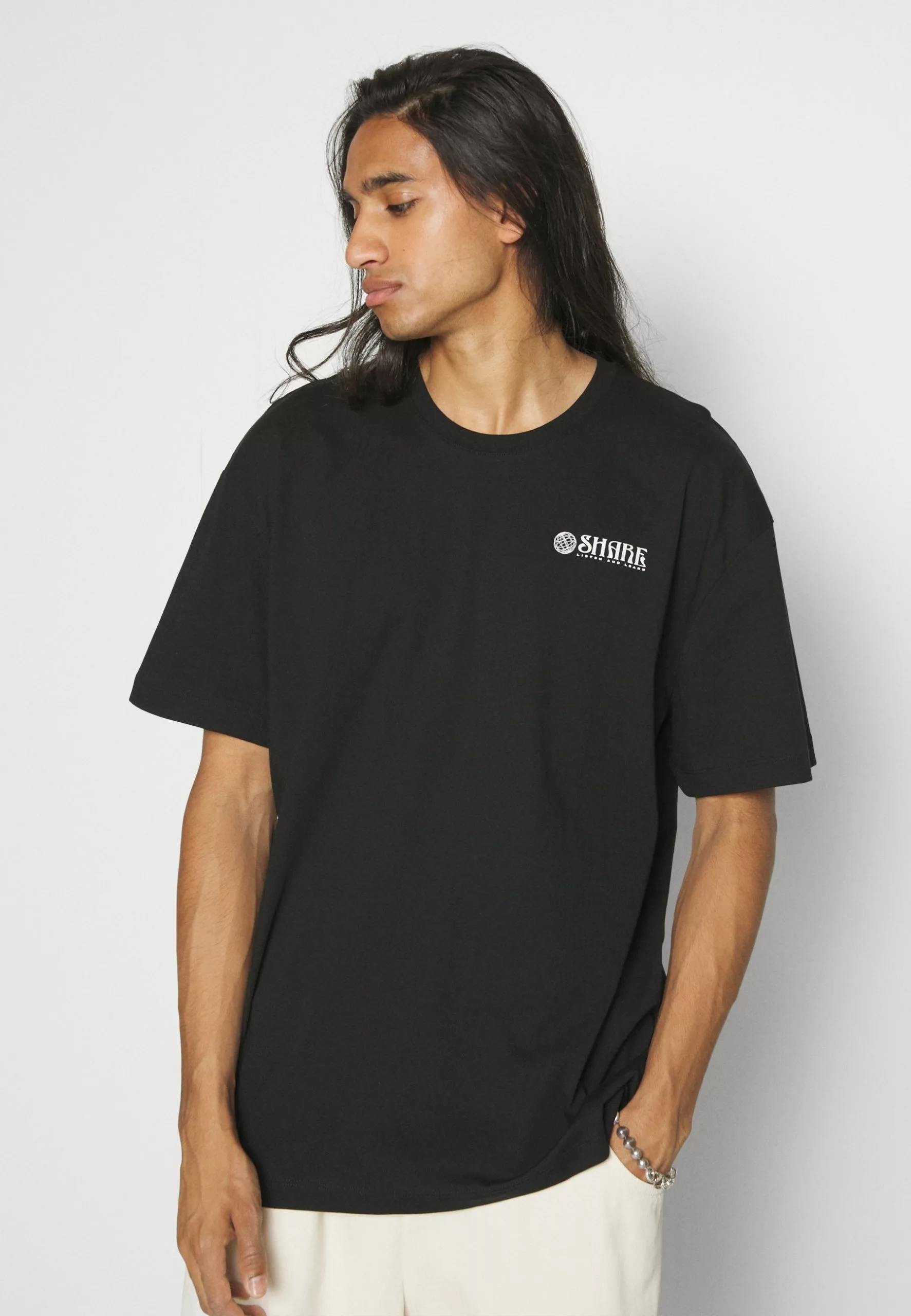 YOURTURN Unisex - Print T-Shirt - Black 4 YOURTURN Unisex - Print T-Shirt - Black - Image 4