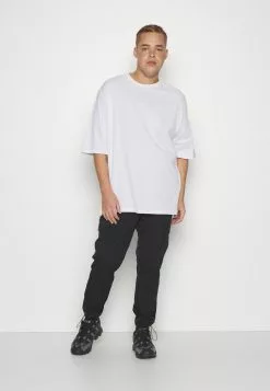 YOURTURN Unisex 3 Pack- Basic T-Shirt - White/Lilac/Black 18 YOURTURN Unisex 3 Pack- Basic T-Shirt - White/Lilac/Black -Yourturn Shop 7d9c4d03c4054ce098a931d778e37683 scaled