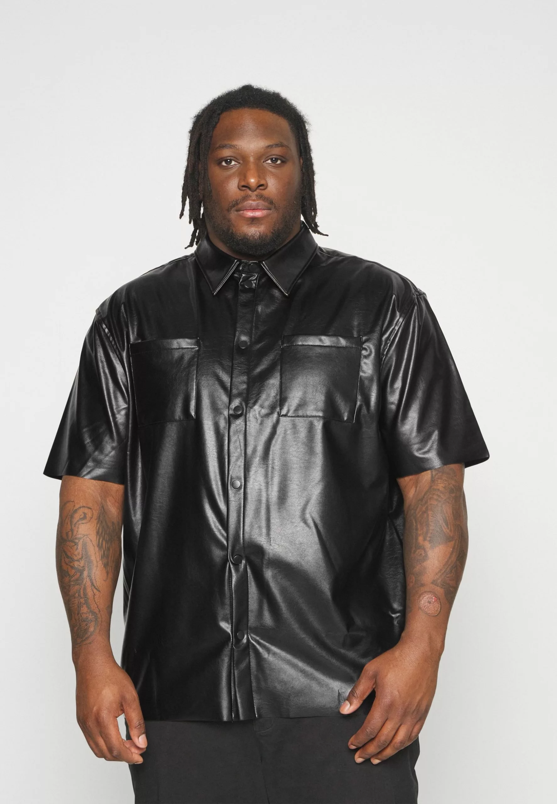 YOURTURN Unisex - Shirt - Black 1 YOURTURN Unisex - Shirt - Black