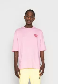 YOURTURN Nostalgia Future Tee Unisex - Print T-Shirt - Pink 7 YOURTURN Nostalgia Future Tee Unisex - Print T-Shirt - Pink -Yourturn Shop 874a9cb0584d41daa4ff79bb35283a3f scaled