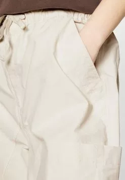 YOURTURN Unisex - Cargo Trousers - White -Yourturn Shop 892484af120746f4bb71cb01e388ad6c scaled