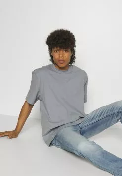 YOURTURN Unisex - Basic T-Shirt - Grey 11 YOURTURN Unisex - Basic T-Shirt - Grey -Yourturn Shop 8a0d4c38249e40c99e861ea51d5cd582 scaled