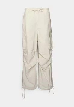 YOURTURN Unisex - Cargo Trousers - White -Yourturn Shop 8cd00de22e24474f95c1a2113d5f0b27 scaled