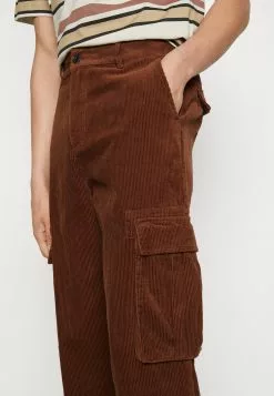 YOURTURN Corduroy Unisex - Cargo Trousers - Dark Brown 9 YOURTURN Corduroy Unisex - Cargo Trousers - Dark Brown -Yourturn Shop 90e0f6769eeb4461833d00811eab3b76 scaled