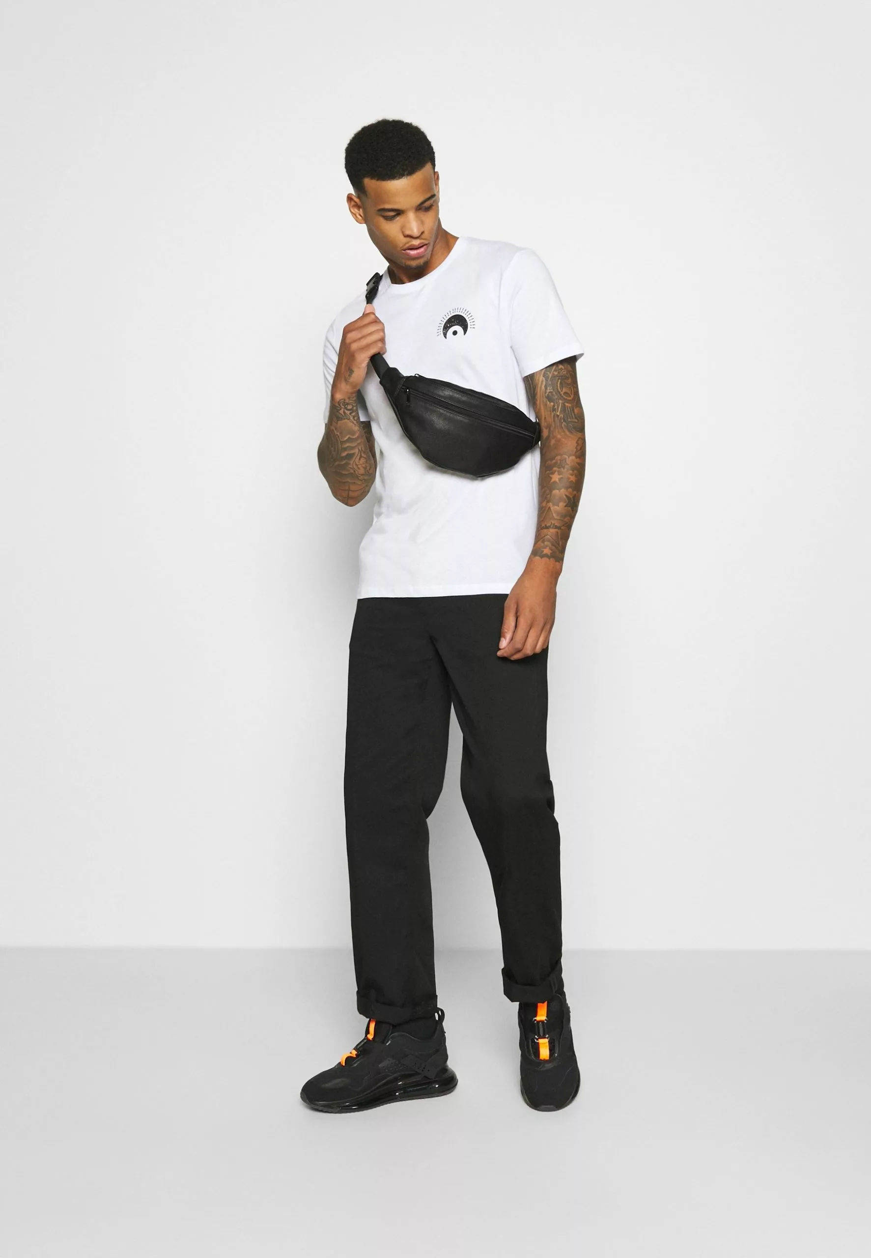 YOURTURN Eye Moon Tee Unisex - Print T-Shirt - White 2 YOURTURN Eye Moon Tee Unisex - Print T-Shirt - White - Image 2