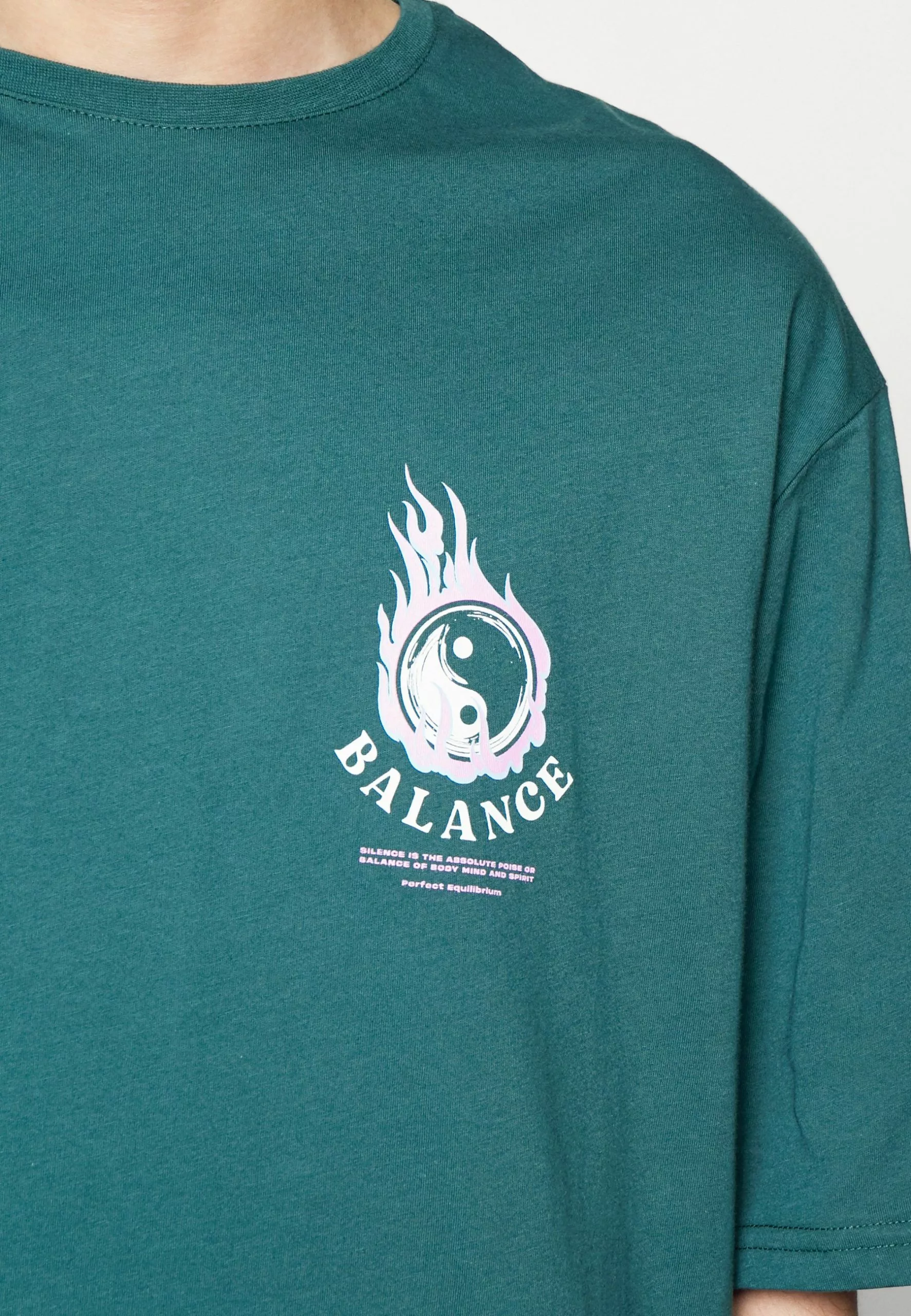 YOURTURN Unisex - Print T-Shirt - Dark Green 7 YOURTURN Unisex - Print T-Shirt - Dark Green - Image 7