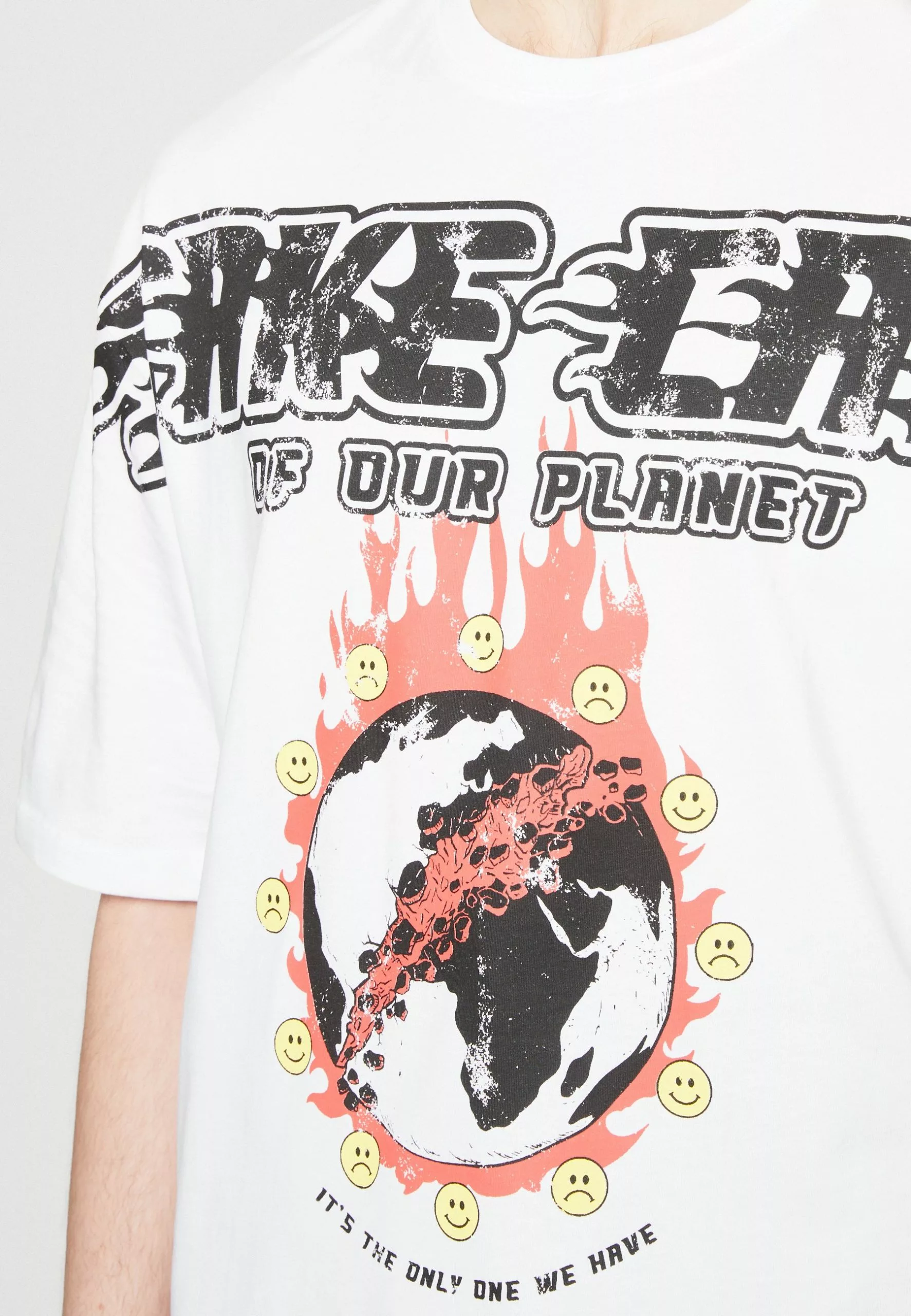 YOURTURN Unisex - Print T-Shirt - White 6 YOURTURN Unisex - Print T-Shirt - White - Image 6