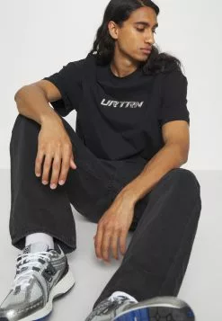 YOURTURN Print T-Shirt - Black 9 YOURTURN Print T-Shirt - Black -Yourturn Shop 9b0503d6988248fdbf7f13571c836a0a scaled