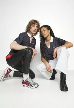 YOURTURN Unisex - Polo Shirt - Black -Yourturn Shop 9ba93b2a214d4d7fa70de4e96441cad0 scaled