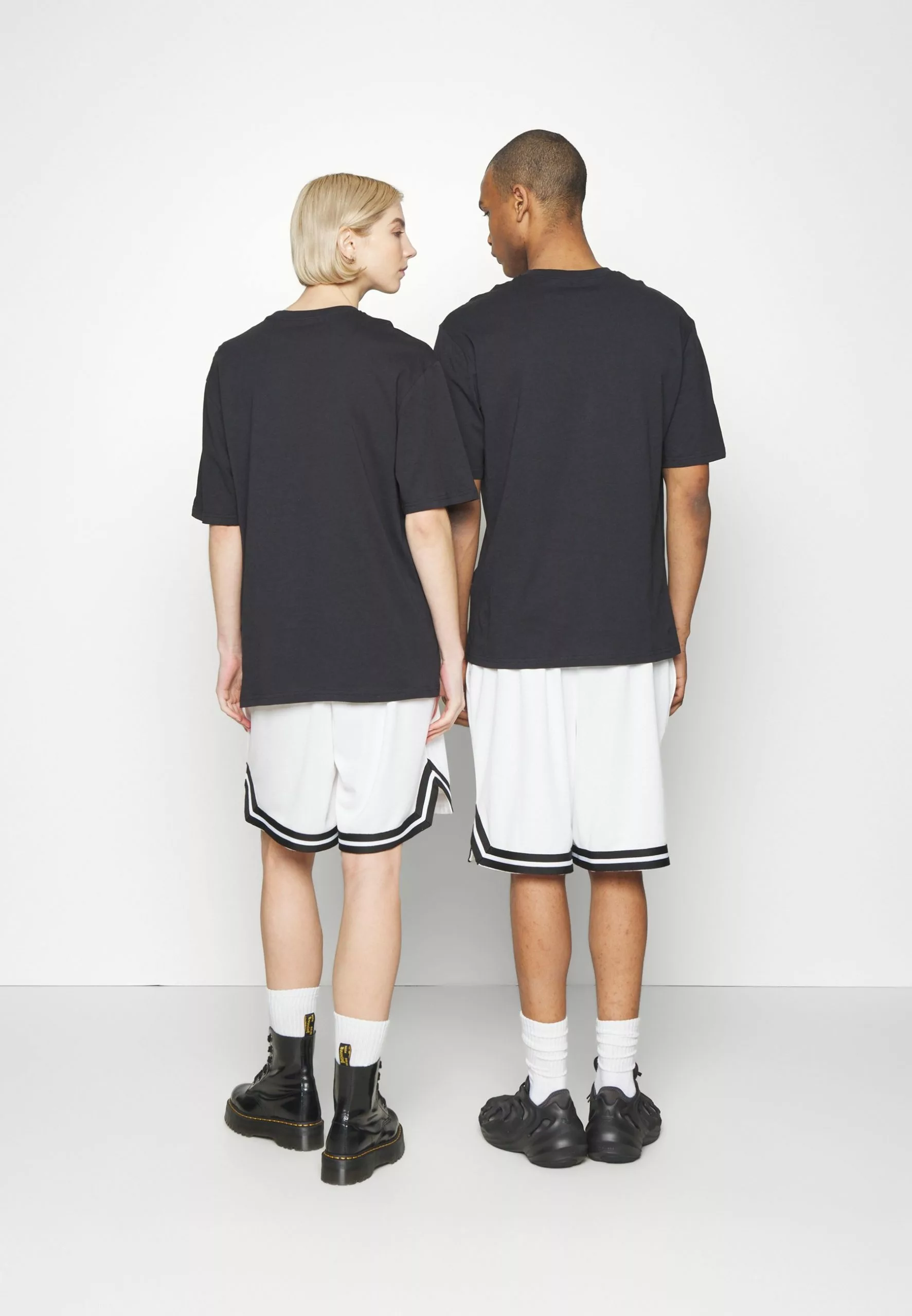 YOURTURN 3Pack Unisex - Basic T-Shirt - White/Mint/Black 5 YOURTURN 3Pack Unisex - Basic T-Shirt - White/Mint/Black - Image 5