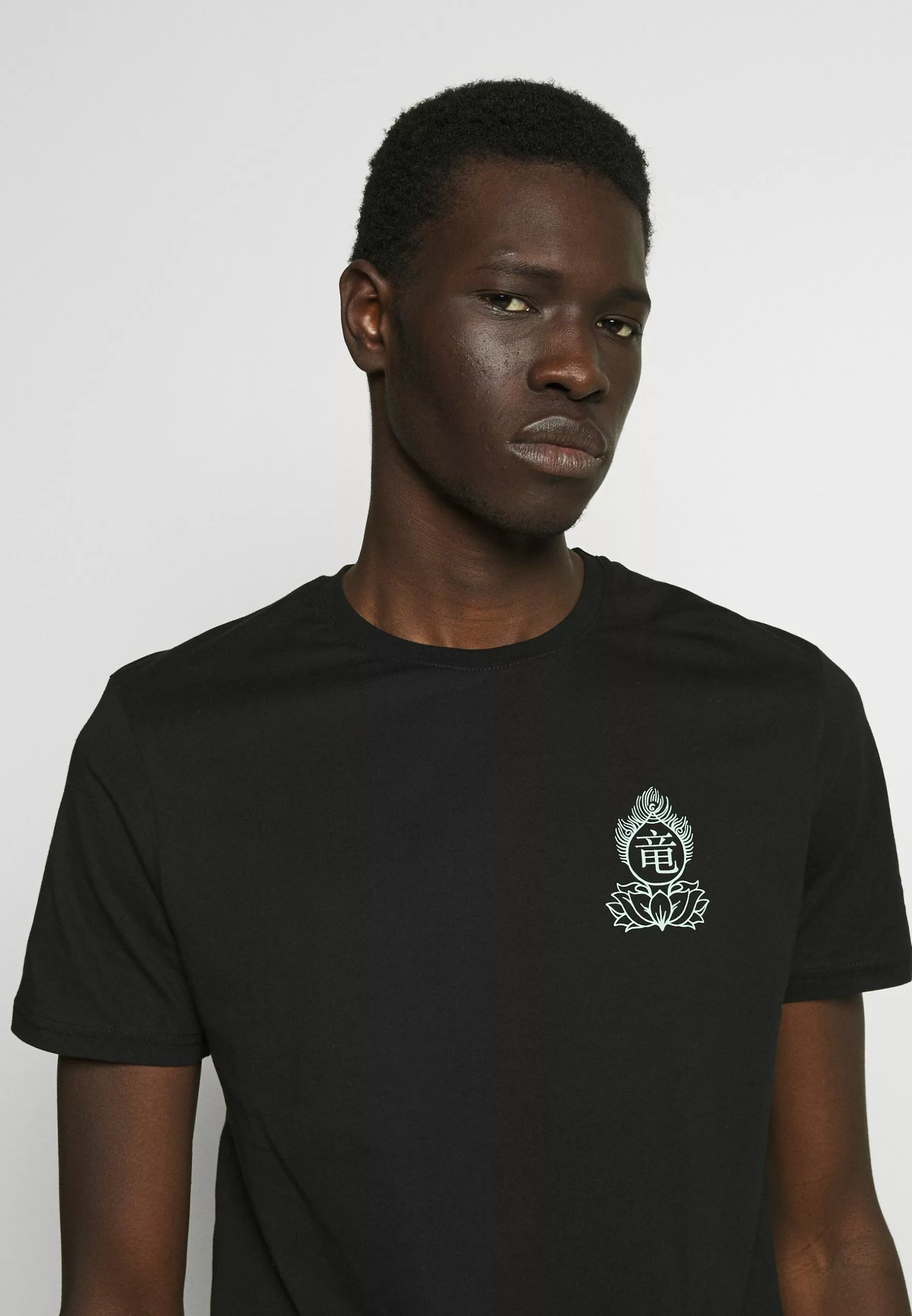 YOURTURN Unisex - Print T-Shirt - Black 5 YOURTURN Unisex - Print T-Shirt - Black - Image 5