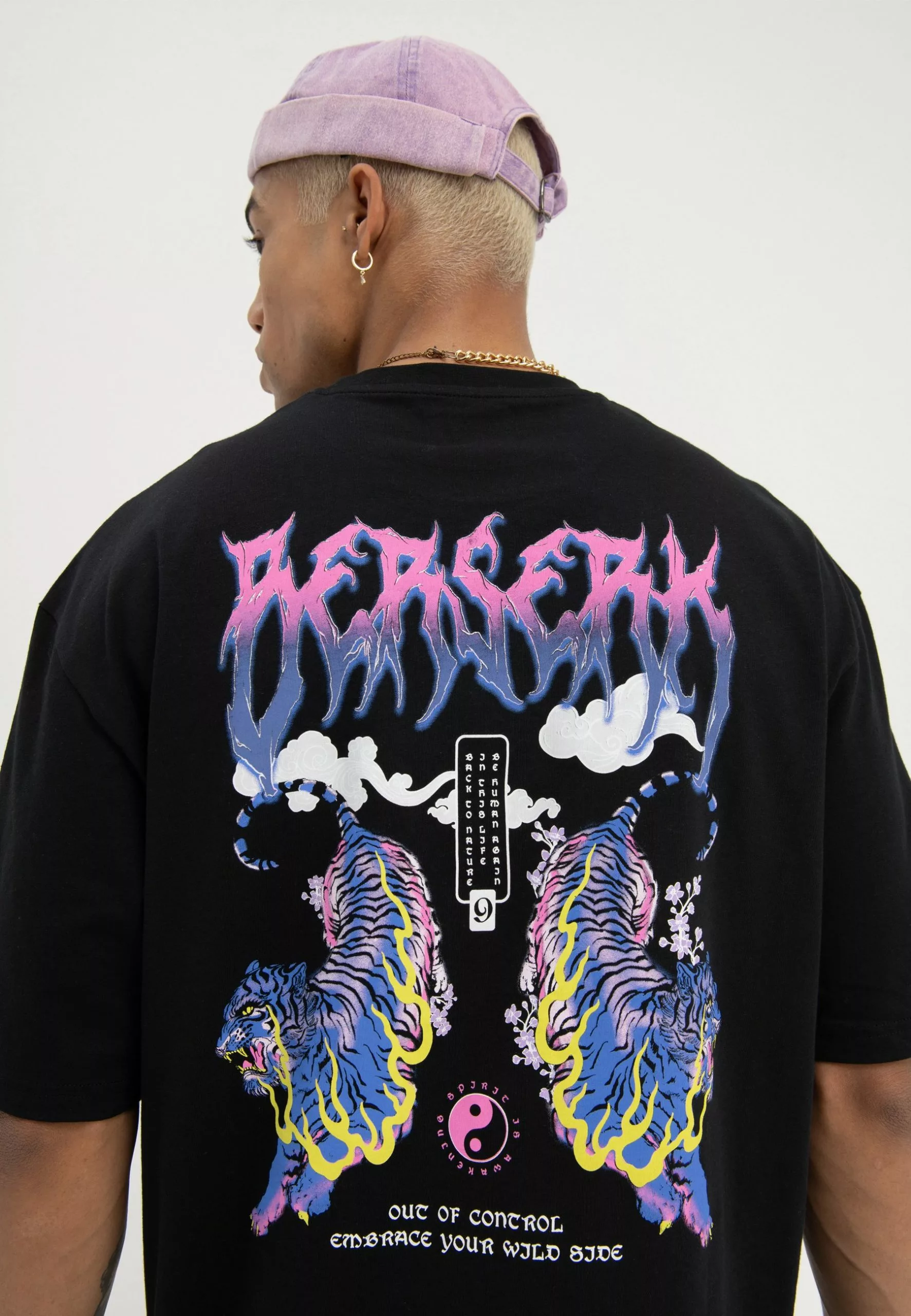 YOURTURN Unisex - Print T-Shirt - Black 5 YOURTURN Unisex - Print T-Shirt - Black - Image 5