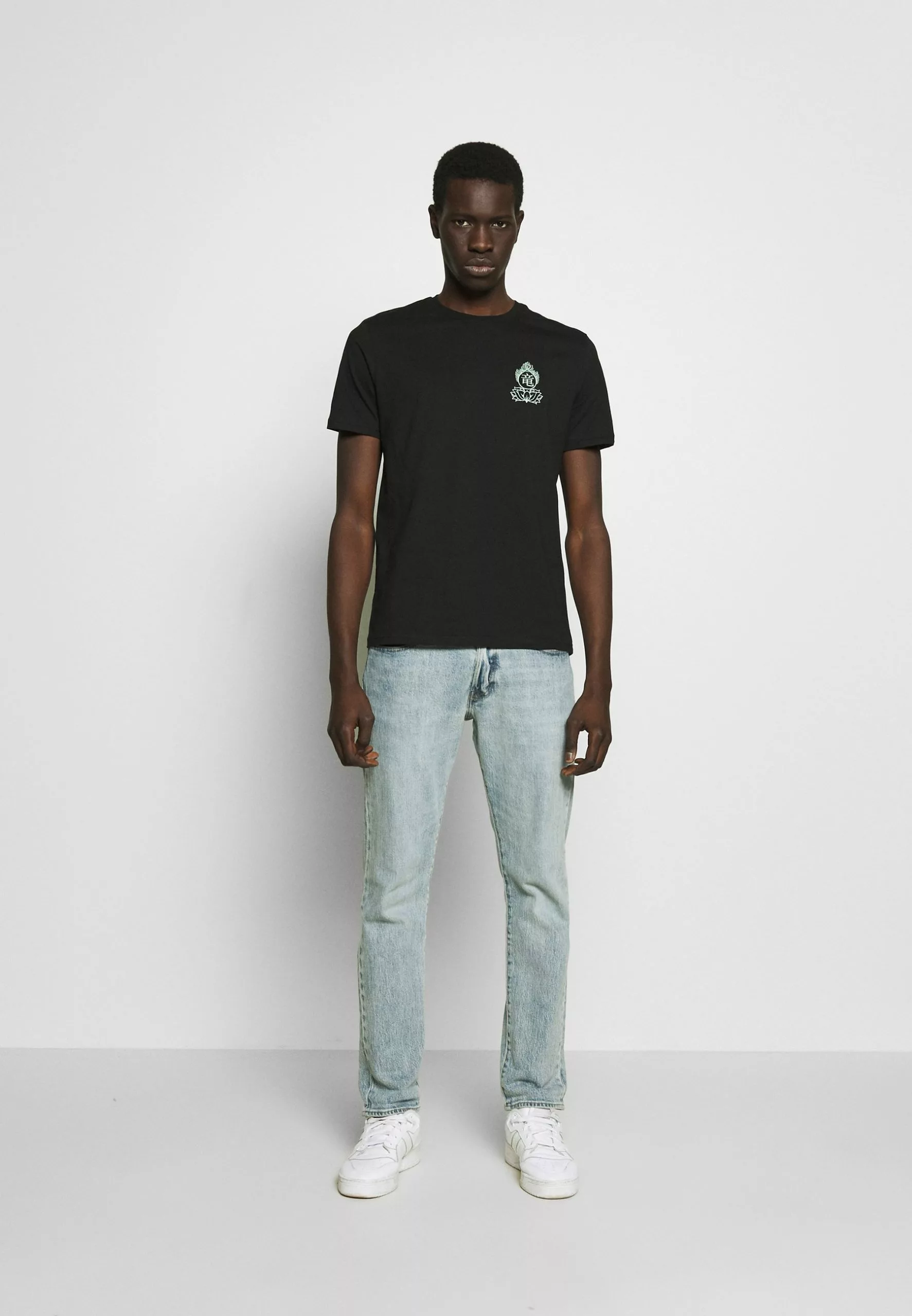 YOURTURN Unisex - Print T-Shirt - Black 2 YOURTURN Unisex - Print T-Shirt - Black - Image 2