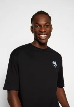 YOURTURN Unisex - Print T-Shirt - Black -Yourturn Shop a9455c5a7daf44e48ad1eddb3b49a674 scaled