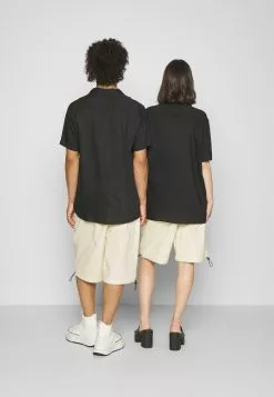 YOURTURN Genderless Parachute - Shorts - White -Yourturn Shop ad64c955882844c7b90940b0d39e59fc scaled